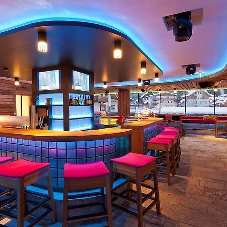 Szálloda Harakiri Partyhouse Mayrhofen