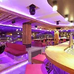 מלון Harakiri Partyhouse 3*