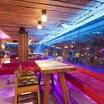 Harakiri Partyhouse מאיירהופן