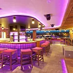 מלון Harakiri Partyhouse