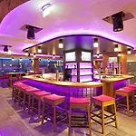 Harakiri Partyhouse מלון