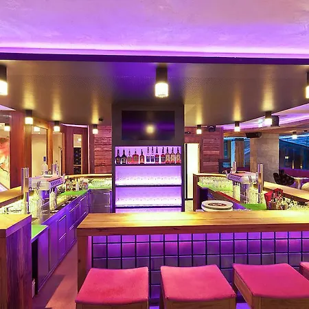 Szálloda Harakiri Partyhouse