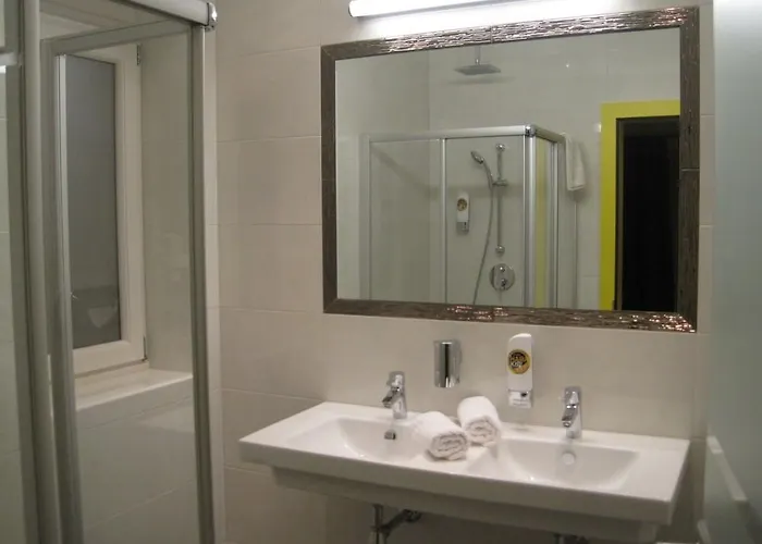 Szálloda Harakiri Partyhouse Mayrhofen